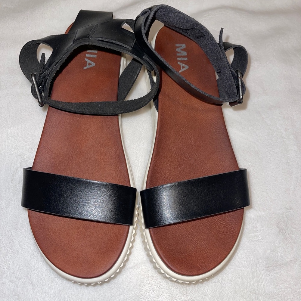 MIA SANDALS